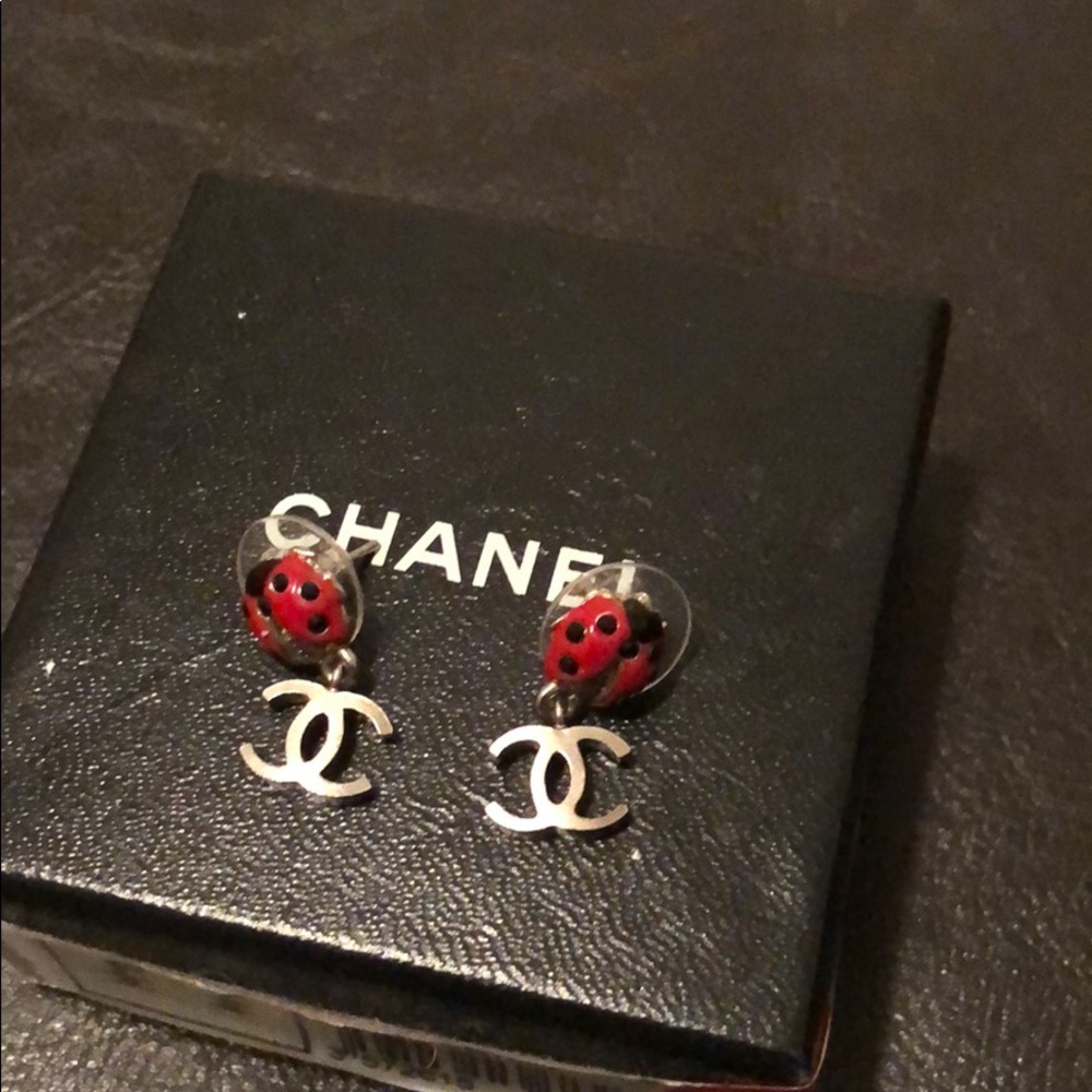 Chanel ladybug signature earring